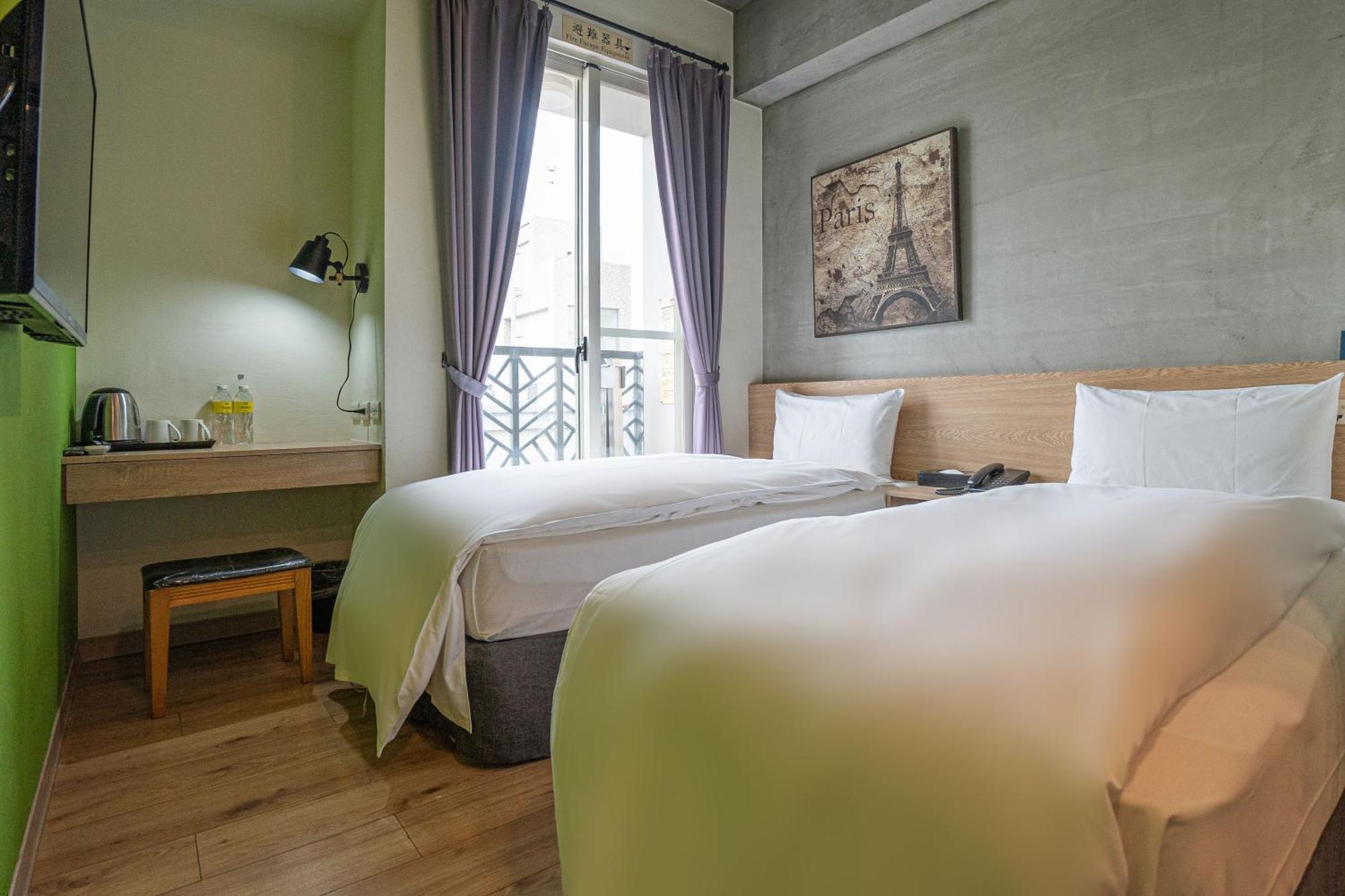 Check Inn Express Taichung Yizhong Kültér fotó