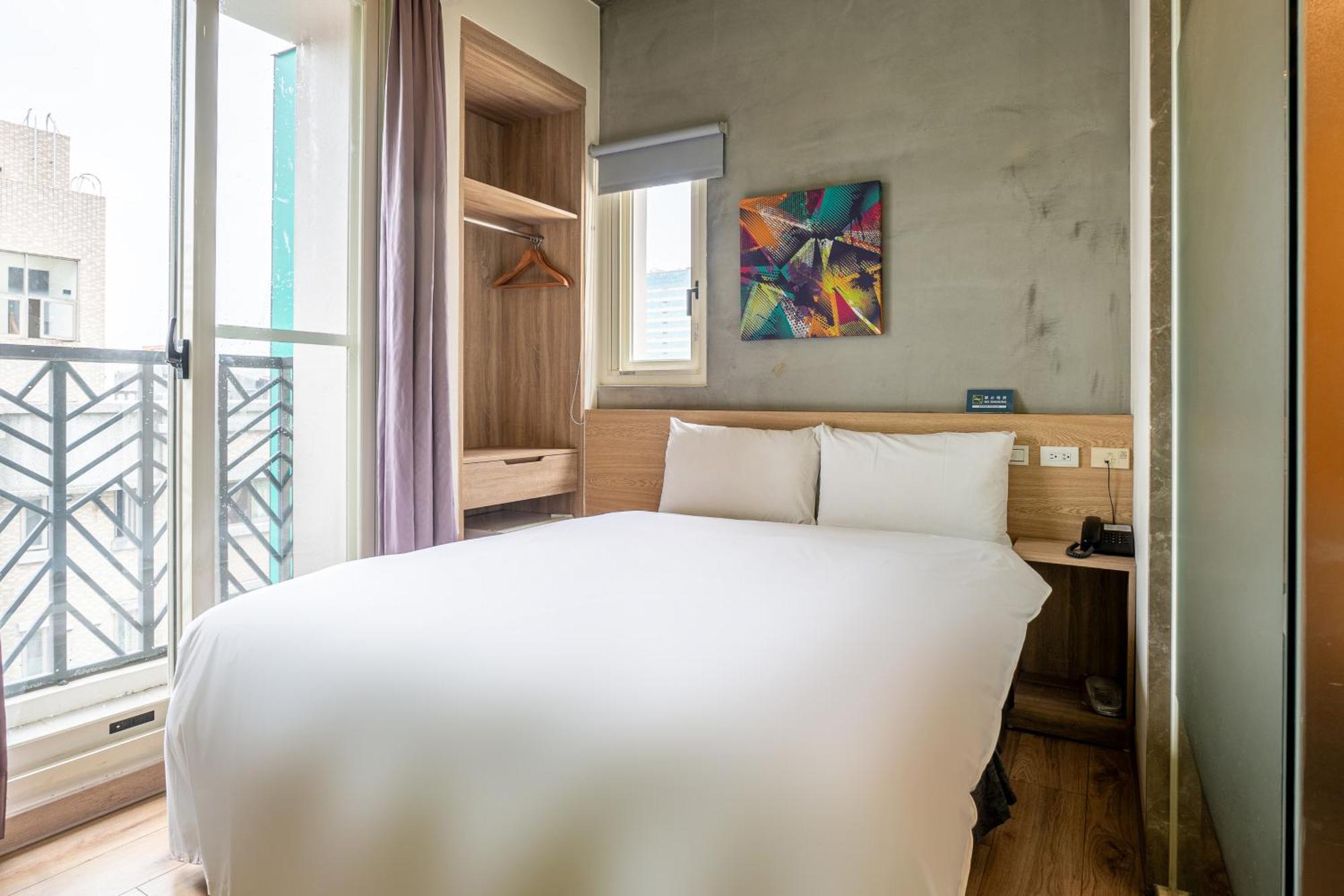 Check Inn Express Taichung Yizhong Kültér fotó