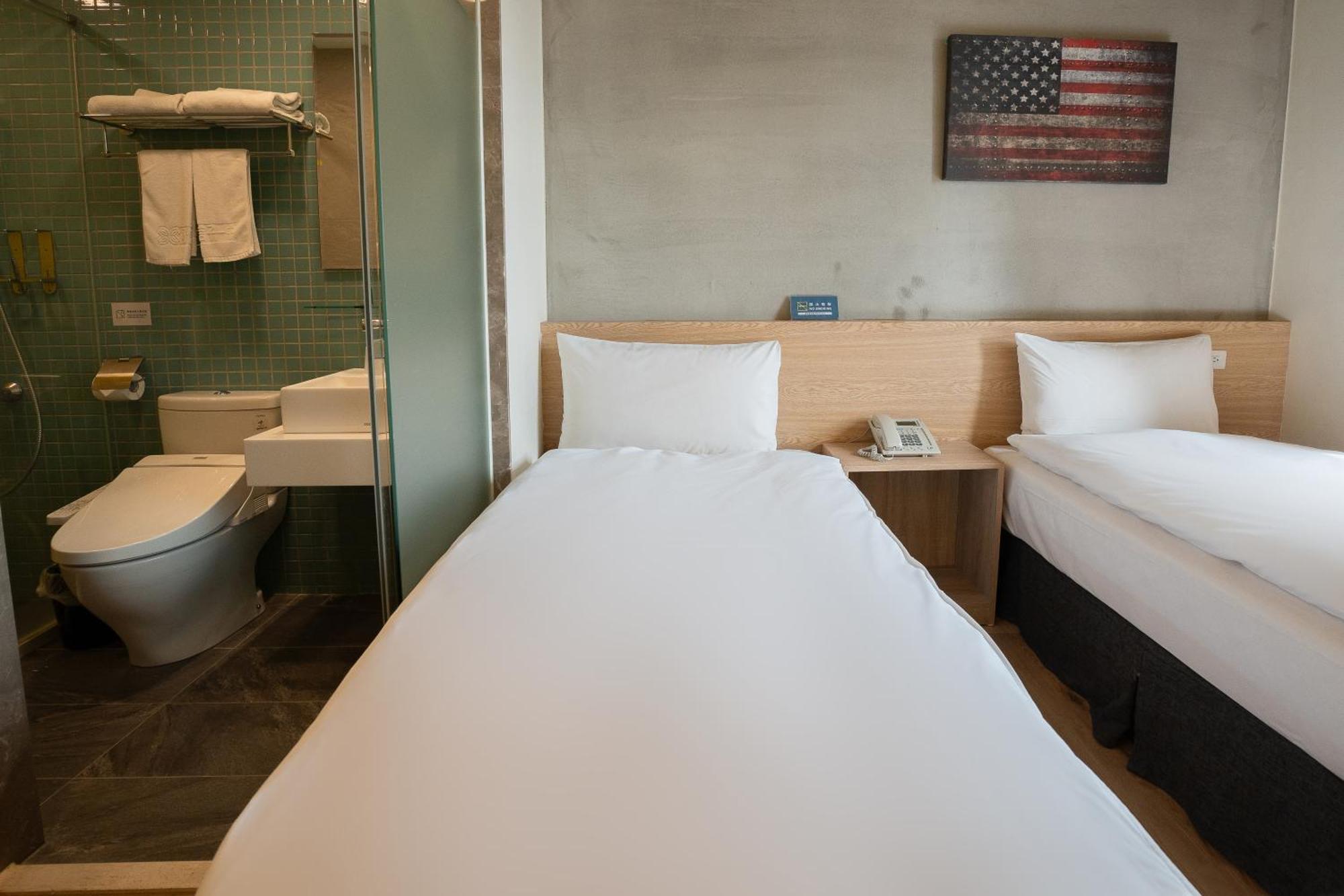 Check Inn Express Taichung Yizhong Kültér fotó